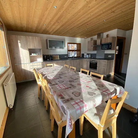 Les Lauzes Chalet *